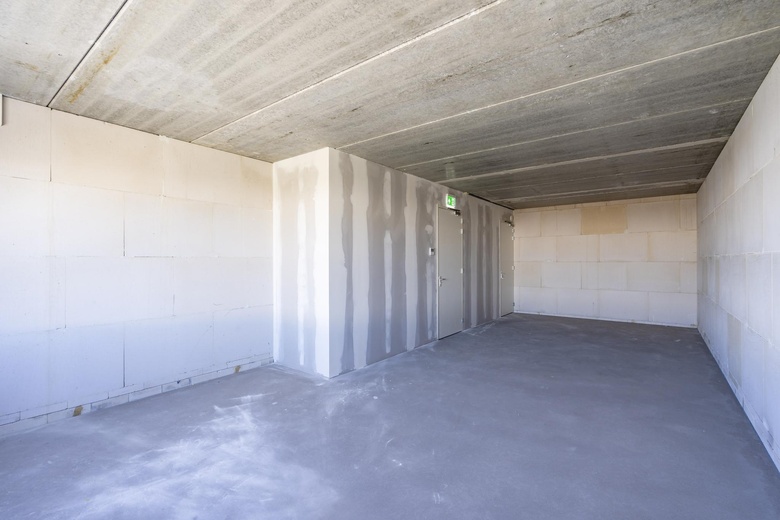 BedrijfsruimteaanHogeweyselaan 215 C<br/> inWeesp