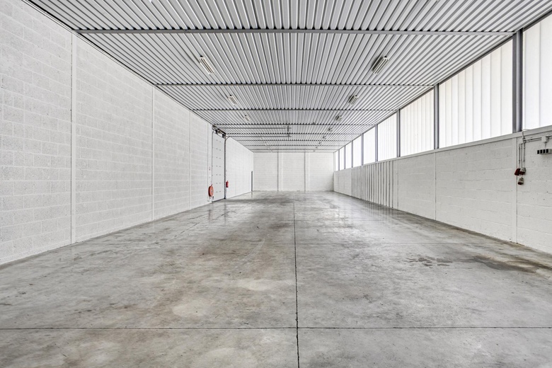 BedrijfsruimteaanWijnkorenstraat 7<br/> inRoosendaal BedrijfsruimteaanWijnkorenstraat 7<br/> inRoosendaal