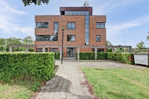 Bekijk foto 1 van eenheid 1 aan de Lemelerberg 29 in Alphen aan den Rijn