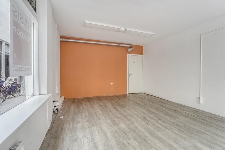 WinkelruimteaanHaarlemmerstraat 210<br/> inLeiden WinkelruimteaanHaarlemmerstraat 210<br/> inLeiden