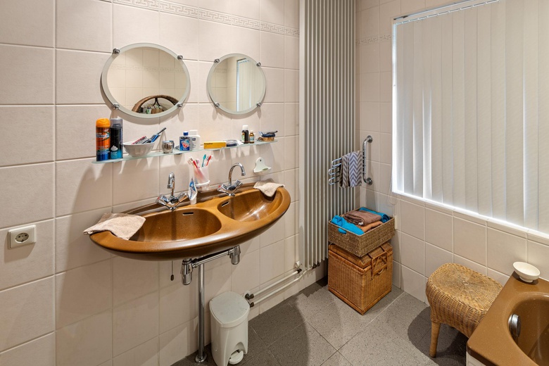 BedrijfsruimteaanHerelsestraat 175<br/> inHeerle BedrijfsruimteaanHerelsestraat 175<br/> inHeerle