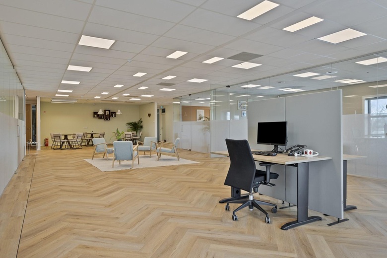 KantoorruimteaanLangesteijn 112<br/> inHendrik-Ido-Ambacht KantoorruimteaanLangesteijn 112<br/> inHendrik-Ido-Ambacht