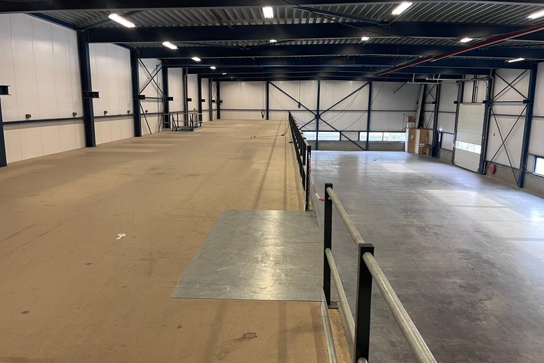 BedrijfsruimteaanExpeditieweg 18<br/> inBoven-Leeuwen