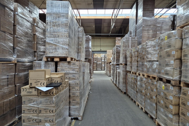 BedrijfsruimteaanElectronweg 19 - 23<br/> inHoorn