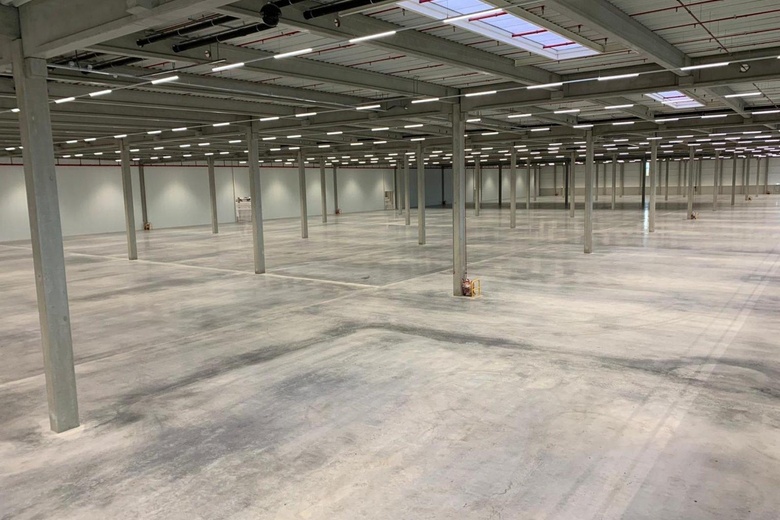 BedrijfsruimteaanDe Kroonweg 12<br/> inWaalwijk BedrijfsruimteaanDe Kroonweg 12<br/> inWaalwijk