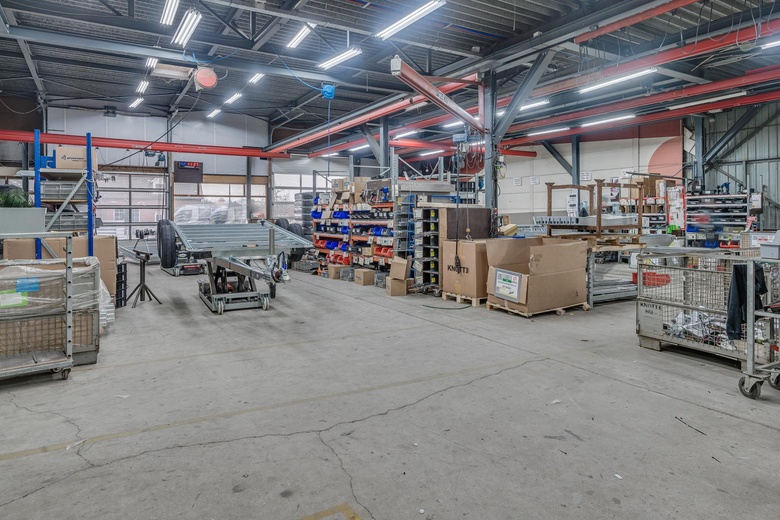 BedrijfsruimteaanOploseweg 10<br/> inOverloon BedrijfsruimteaanOploseweg 10<br/> inOverloon