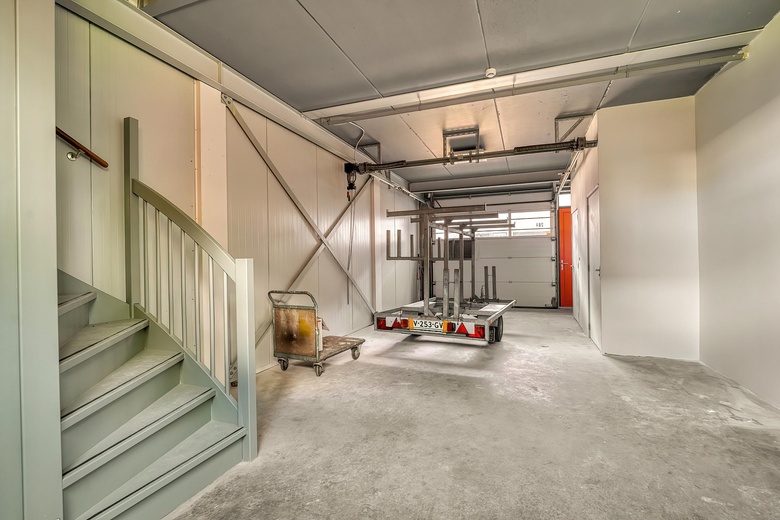 BedrijfsruimteaanIndustrieweg 28 a<br/> inVoorschoten