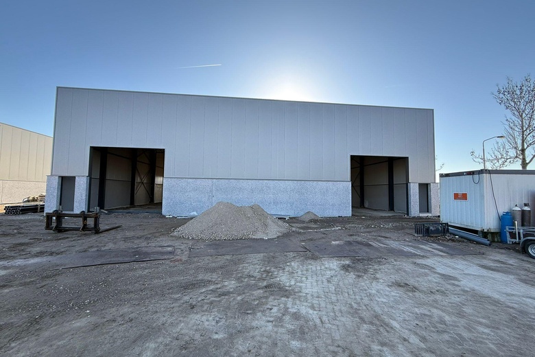 BedrijfsruimteaanPieter Hoebeeweg 4 - 8<br/> inDordrecht