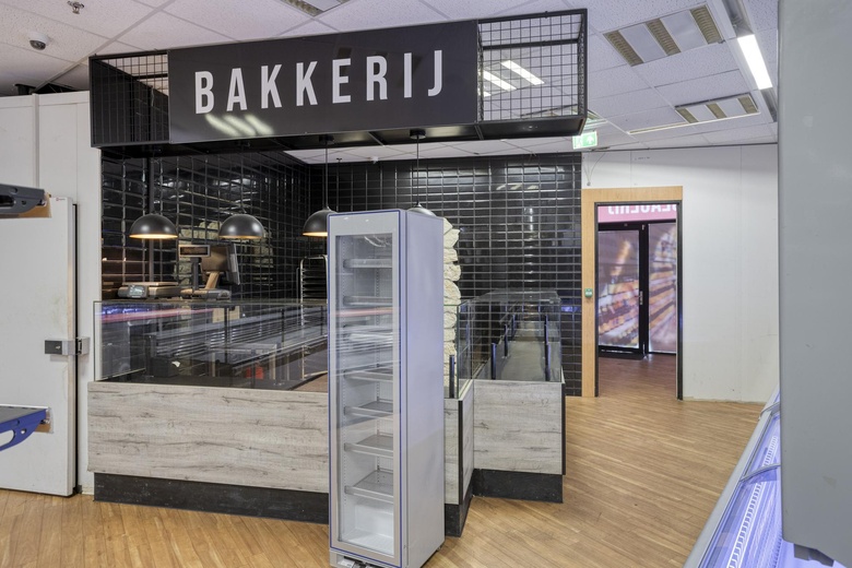 WinkelruimteaanUitslagsweg 93 3<br/> inHengelo WinkelruimteaanUitslagsweg 93 3<br/> inHengelo