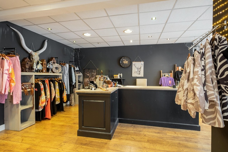 WinkelruimteaanSint Maartenstraat 51<br/> inLosser