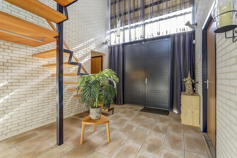 BedrijfsruimteaanBreedijk 20 - 22<br/> inHelmond