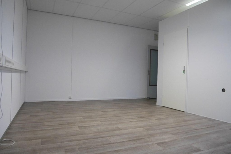 KantoorruimteaanMast 33 H<br/> inZeewolde KantoorruimteaanMast 33 H<br/> inZeewolde