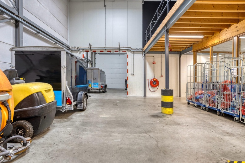 BedrijfsruimteaanPascalstraat 70<br/> inDordrecht BedrijfsruimteaanPascalstraat 70<br/> inDordrecht