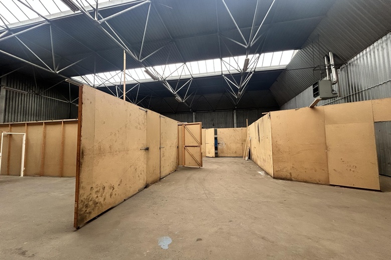 BedrijfsruimteaanDorpskade 31<br/> inWateringen