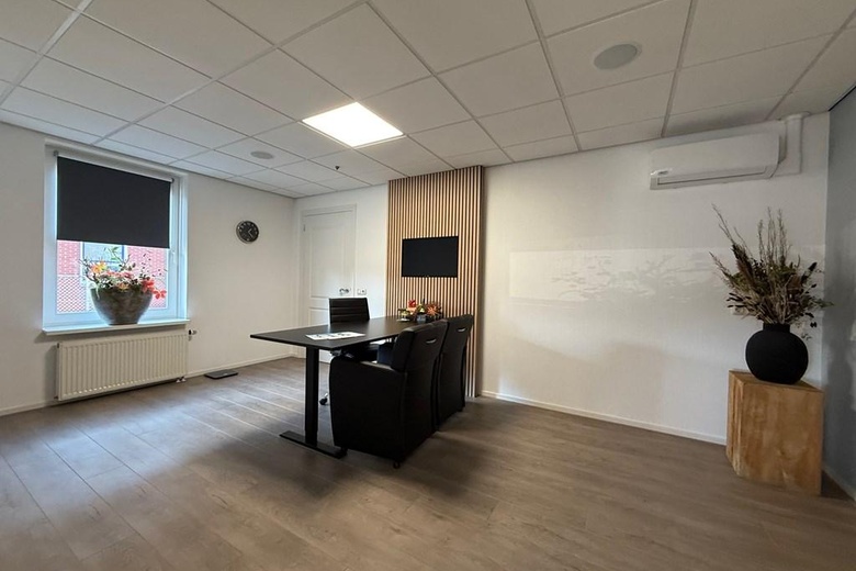 KantoorruimteaanBarneveldsestraat 21<br/> inRenswoude KantoorruimteaanBarneveldsestraat 21<br/> inRenswoude