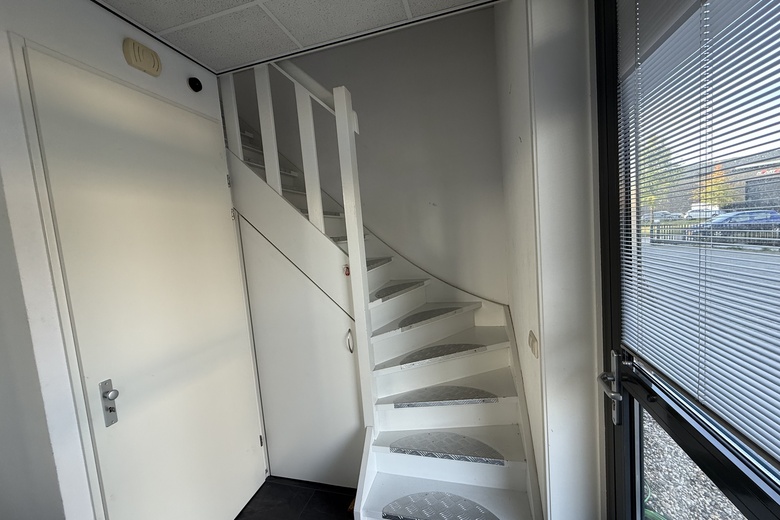 BedrijfsruimteaanJohn F. Kennedylaan 235<br/> inPanningen BedrijfsruimteaanJohn F. Kennedylaan 235<br/> inPanningen