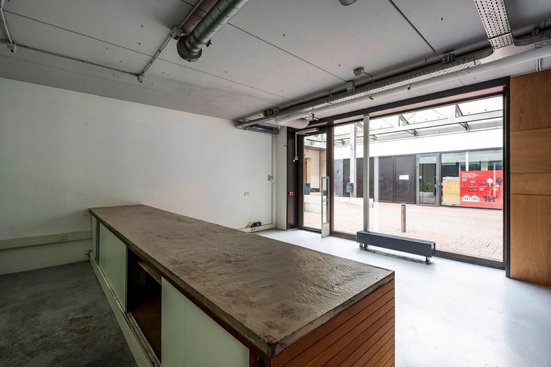 WinkelruimteaanTen Katestraat 67<br/> inAmsterdam WinkelruimteaanTen Katestraat 67<br/> inAmsterdam