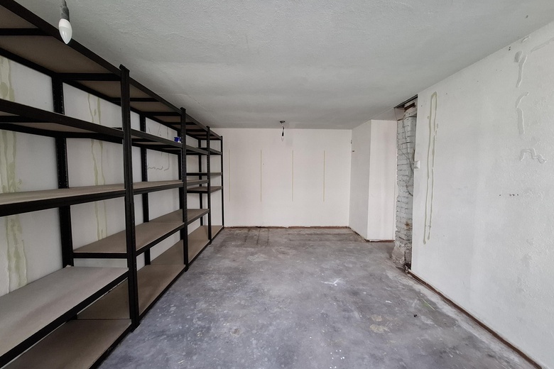 WinkelruimteaanVoorstraat 419<br/> inDordrecht WinkelruimteaanVoorstraat 419<br/> inDordrecht
