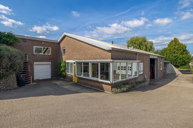 BedrijfsruimteaanMolendijk 38<br/> inKrimpen aan de Lek