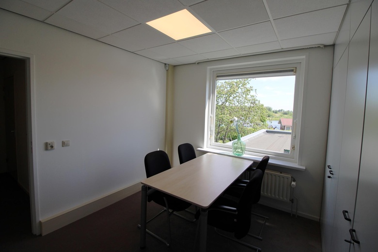 KantoorruimteaanTolstraat 28<br/> inMeerkerk KantoorruimteaanTolstraat 28<br/> inMeerkerk