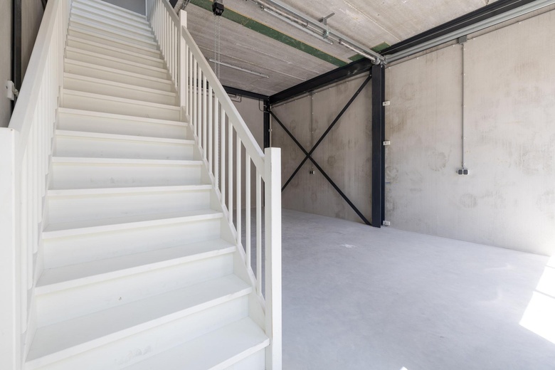 BedrijfsruimteaanHogeweyselaan 201 E<br/> inWeesp