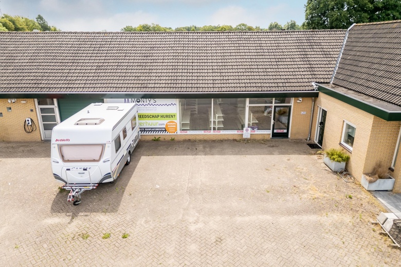 BedrijfsruimteaanMolendijk 11<br/> inRockanje