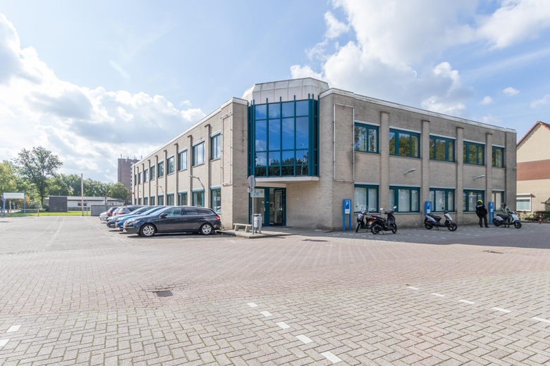 Bekijk foto 1 van Professor Eijkmanlaan 2 - 4 Bekijk foto 1 van Professor Eijkmanlaan 2 - 4