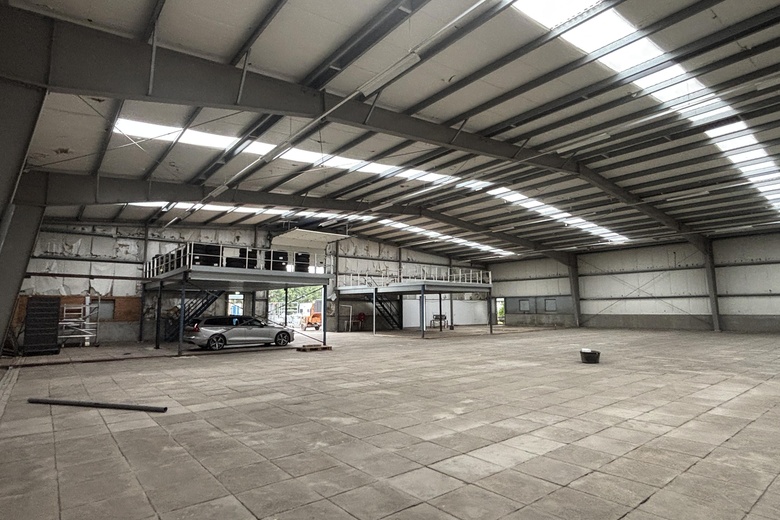 BedrijfsruimteaanVenneperweg 1037 B<br/> inNieuw-Vennep