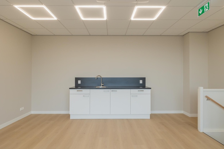 BedrijfsruimteaanCilinderweg 67<br/> inRoelofarendsveen