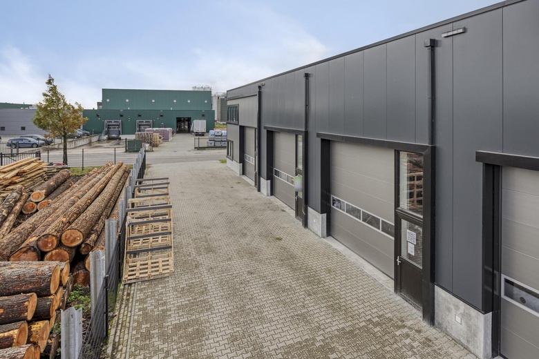 BedrijfsruimteaanHet Bassin 27 c<br/> inVriezenveen