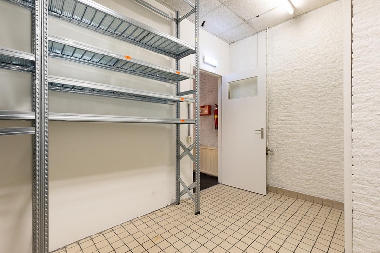 WinkelruimteaanKanaalstraat 37<br/> inLisse WinkelruimteaanKanaalstraat 37<br/> inLisse