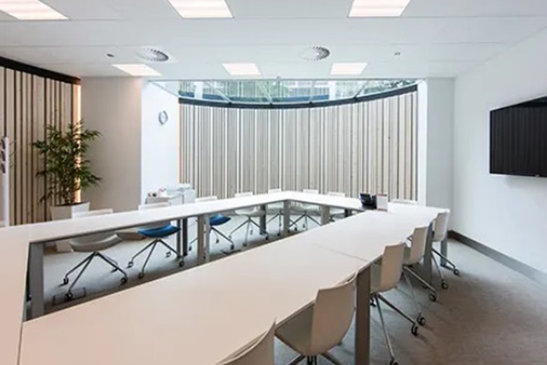 KantoorruimteaanEvert van de Beekstraat 1 - 104<br/> inSchiphol