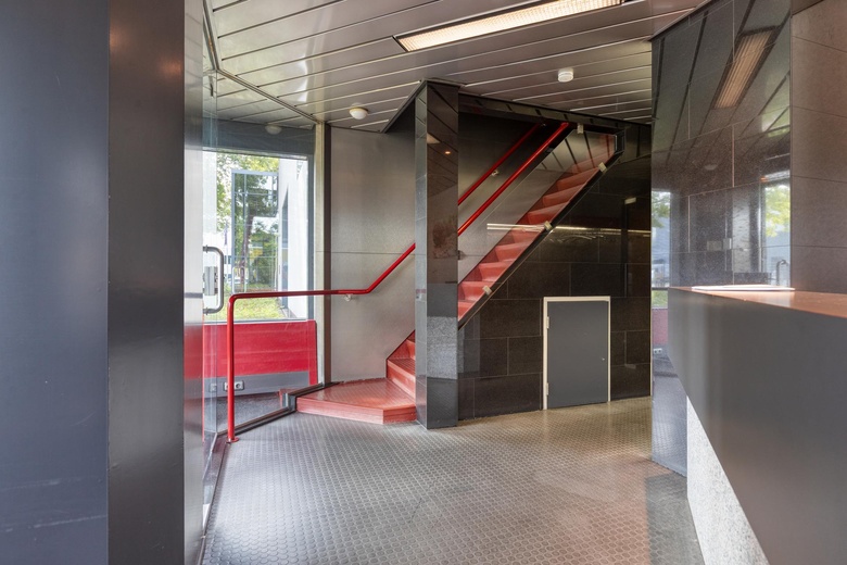 BedrijfsruimteaanPieter Zeemanweg 97<br/> inDordrecht BedrijfsruimteaanPieter Zeemanweg 97<br/> inDordrecht