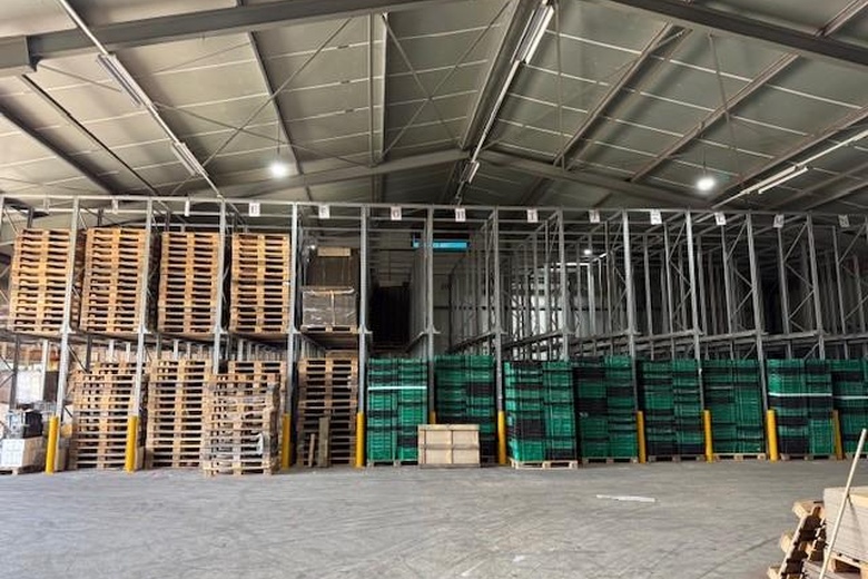 BedrijfsruimteaanBerg en Daal 13<br/> inVoorhout BedrijfsruimteaanBerg en Daal 13<br/> inVoorhout