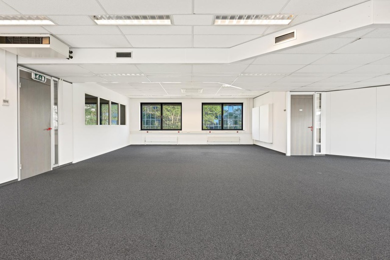 KantoorruimteaanStationsplein 4<br/> inZwijndrecht KantoorruimteaanStationsplein 4<br/> inZwijndrecht