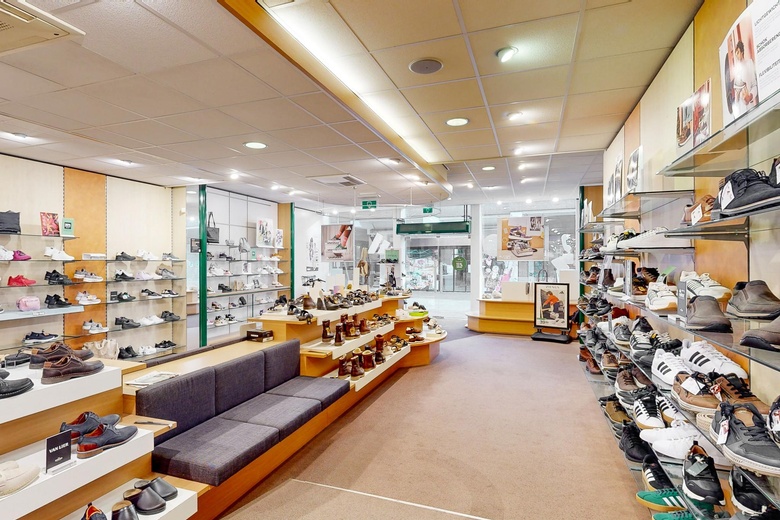 WinkelruimteaanKloosterwandstraat 22<br/> inRoermond WinkelruimteaanKloosterwandstraat 22<br/> inRoermond