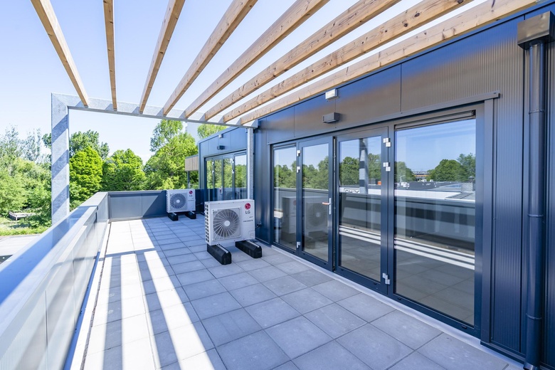 BedrijfsruimteaanHogeweyselaan 215 C<br/> inWeesp