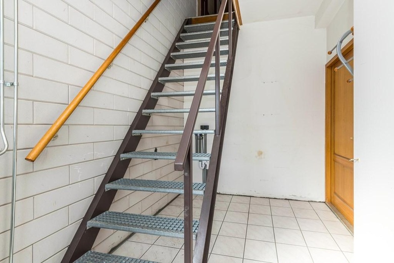 BedrijfsruimteaanAmbachtsweg 39 F<br/> inPijnacker