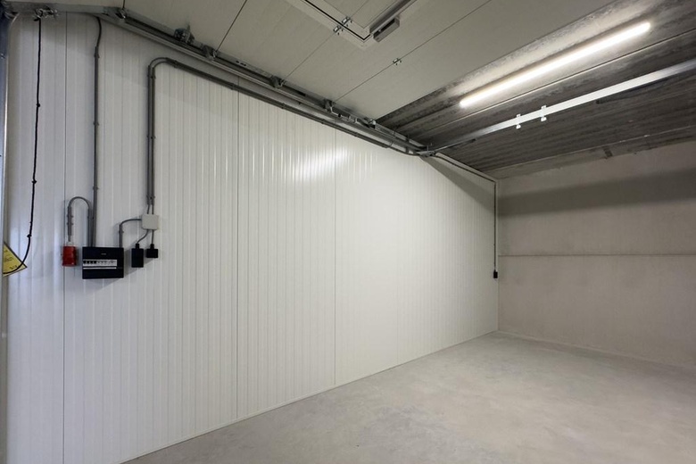 BedrijfsruimteaanIndustrieweg 69 78<br/> inBerkel en Rodenrijs