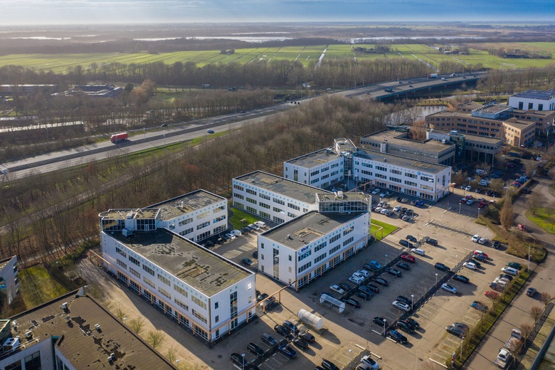 KantoorruimteaanGooimeer 2 - 4<br/> inNaarden KantoorruimteaanGooimeer 2 - 4<br/> inNaarden