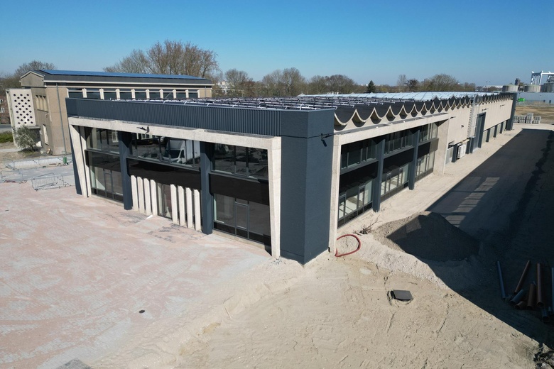 BedrijfsruimteaanLindtsedijk 14<br/> inZwijndrecht