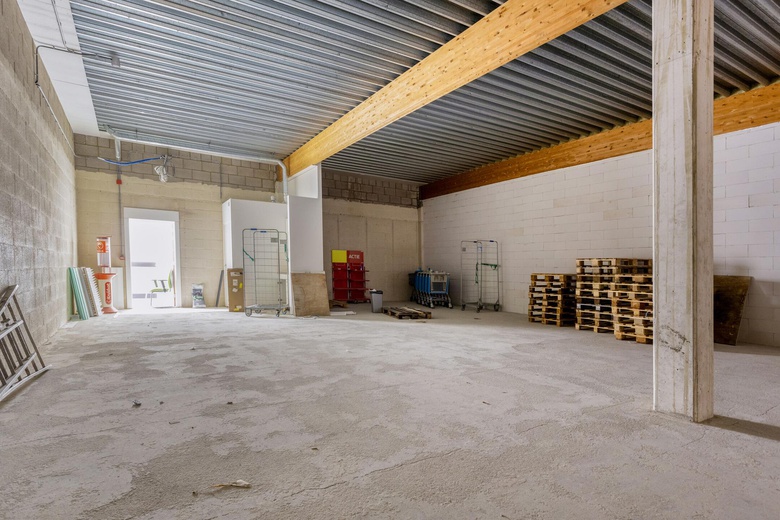 WinkelruimteaanVeldhoflanden 5 F<br/> inEnschede WinkelruimteaanVeldhoflanden 5 F<br/> inEnschede