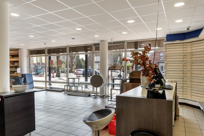 WinkelruimteaanLoenenseweg 6<br/> inEerbeek WinkelruimteaanLoenenseweg 6<br/> inEerbeek