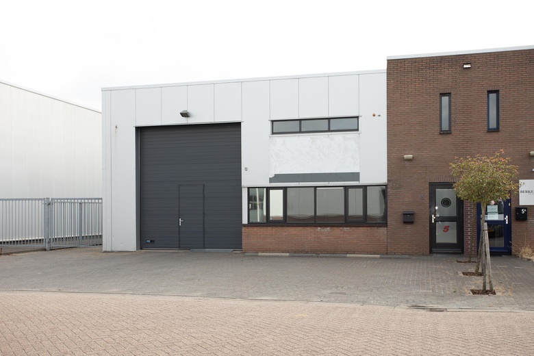BedrijfsruimteaanBedrijvenstraat 5<br/> inWierden