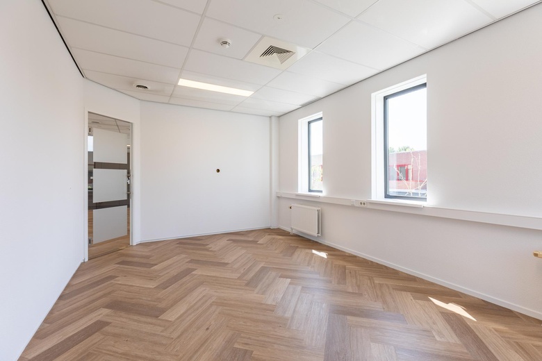 KantoorruimteaanAalsmeerderweg 604 - 610<br/> inRozenburg KantoorruimteaanAalsmeerderweg 604 - 610<br/> inRozenburg