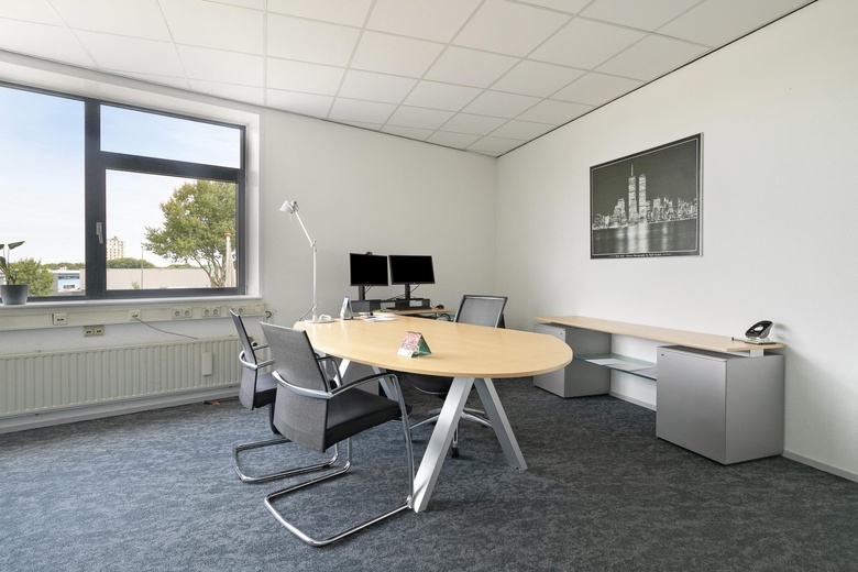KantoorruimteaanTrawlerweg 8<br/> inVlaardingen KantoorruimteaanTrawlerweg 8<br/> inVlaardingen