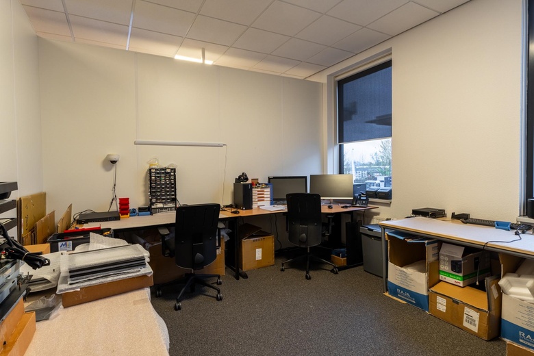KantoorruimteaanIppelseweg 15 b<br/> inNieuwendijk KantoorruimteaanIppelseweg 15 b<br/> inNieuwendijk