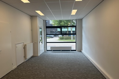 Bekijk foto 2 van A. van Leeuwenhoekweg 38 A 6