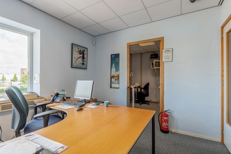 BedrijfsruimteaanKiotoweg 311<br/> inRotterdam