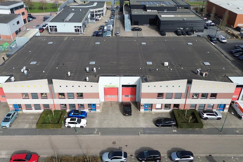 BedrijfsruimteaanRingveste 1<br/> inHouten